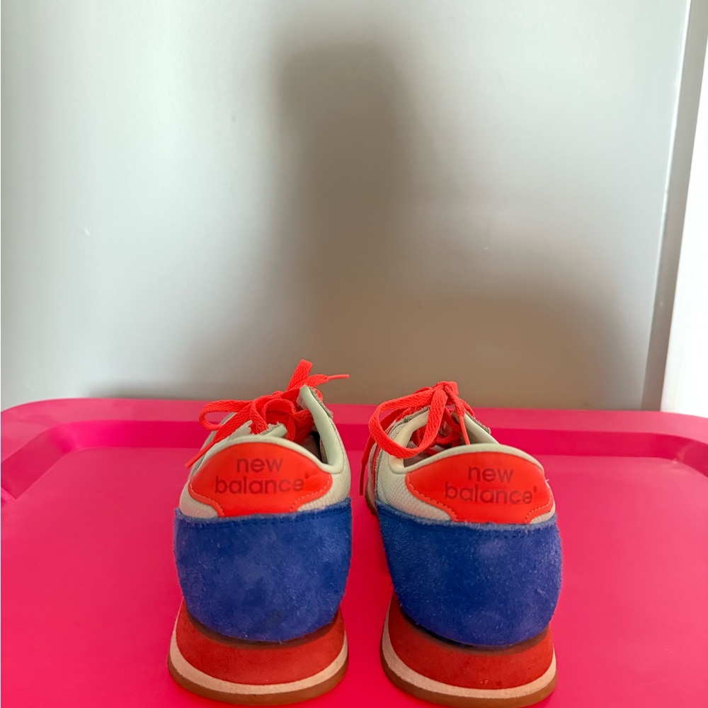 New Balance Cream and Red Sneakers with Blue Accent - Picture 2 of 3